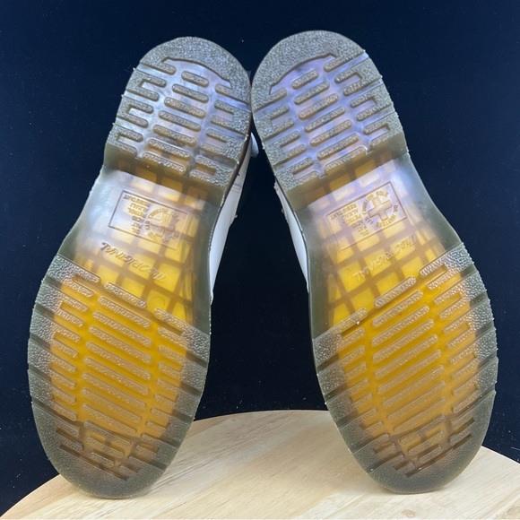 NEW Dr Martens 2976 Ys Unisex Leather Chelsea Boots In White Size Women 10/Men 9 - Picture 10 of 10